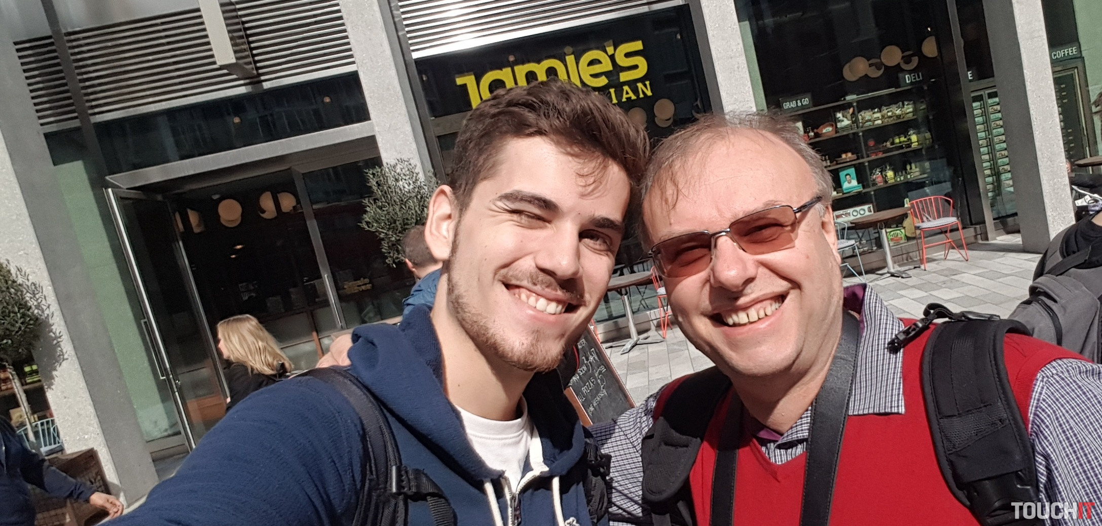 VIDEO TOUCHIT: Telefón Samsung Galaxy S8 sme hodnotili s najúspešnejším Youtuberom a produktovým manažérom