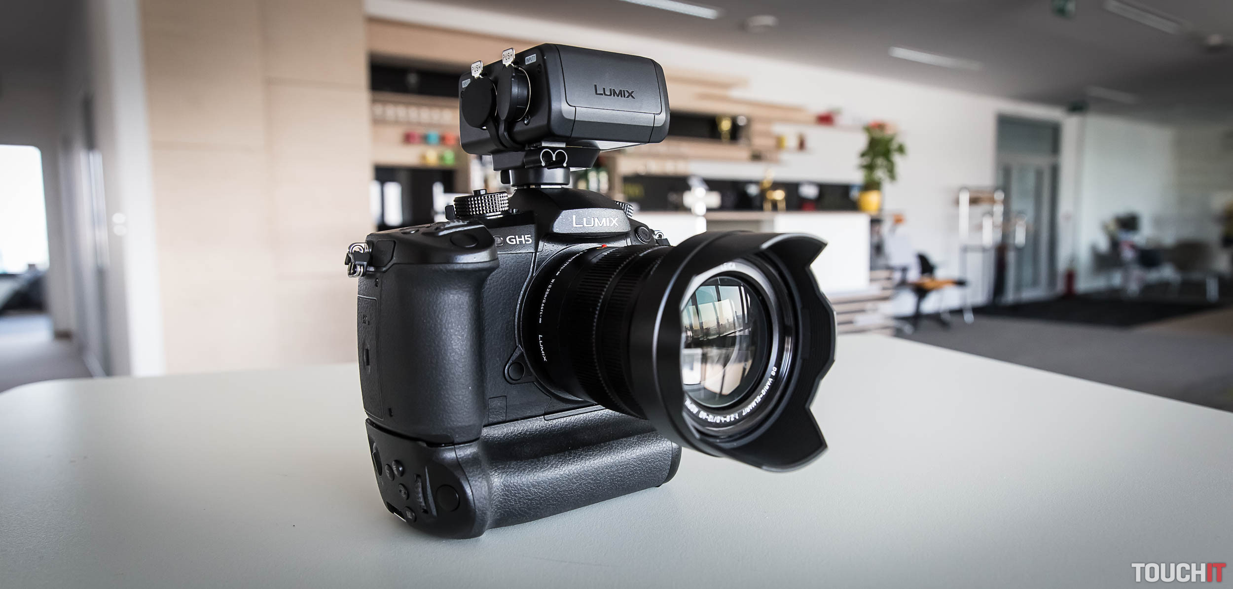 Testovali sme fotoaparát Panasonic LUMIX DMC-GH5: prvé skúsenosti