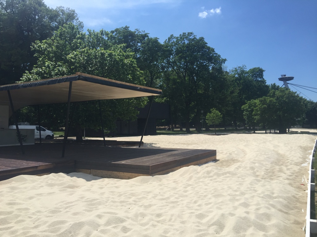 Do otvorenia Magio pláže ostáva 10 dní – bude s novým typom piesku