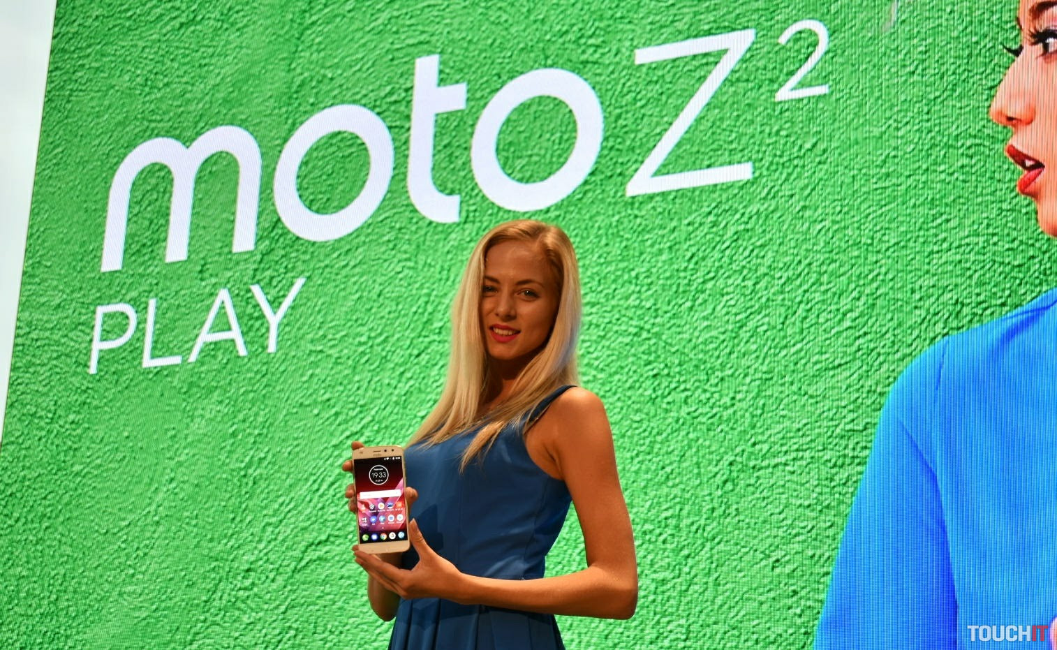 Motorola je späť! Lenovo vrátilo na Slovensko ikonickú značku a predstavilo smartfón Moto Z2 Play (doplnené o video)