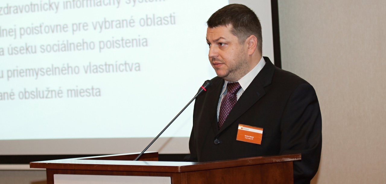 VšZP už komunikuje elektronicky. Správu vo svojej súkromnej e-schránke si našiel aj šéf NASES