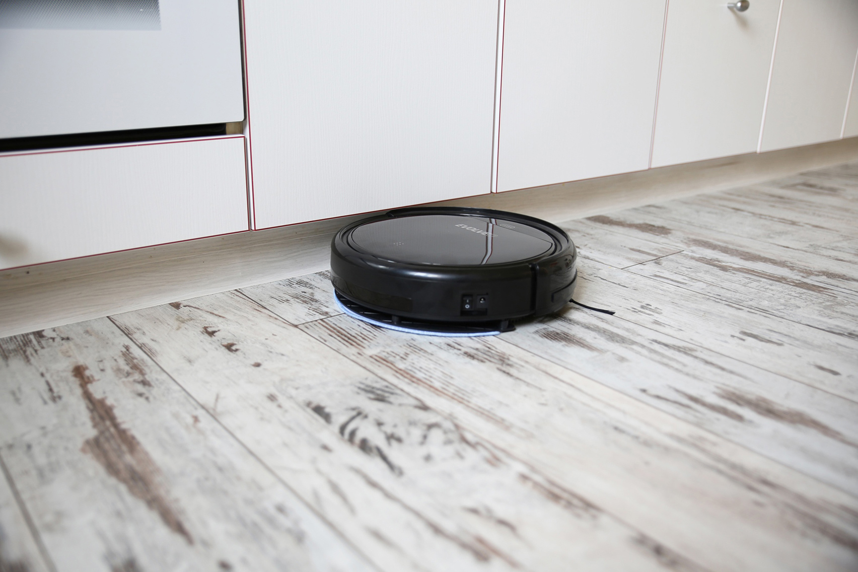 Robot, ktorý upratuje a vôbec vás k tomu nepotrebuje