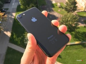 VIDEO TOUCHIT: 24 hodín s iPhone 8 (doplnené o video)