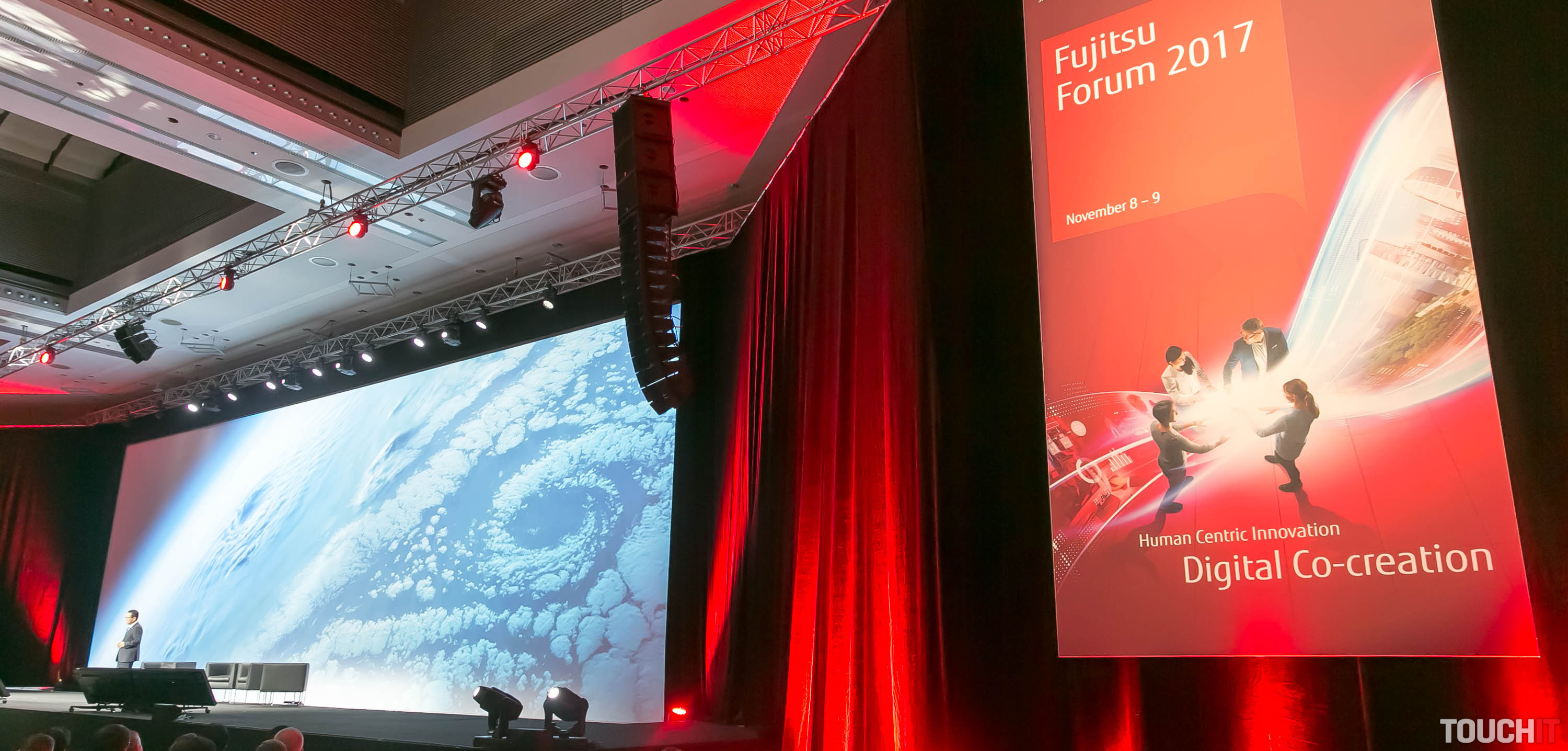 VIDEO TOUCHIT: Fujitsu Forum 2017 – pracovné stanice a desktopy