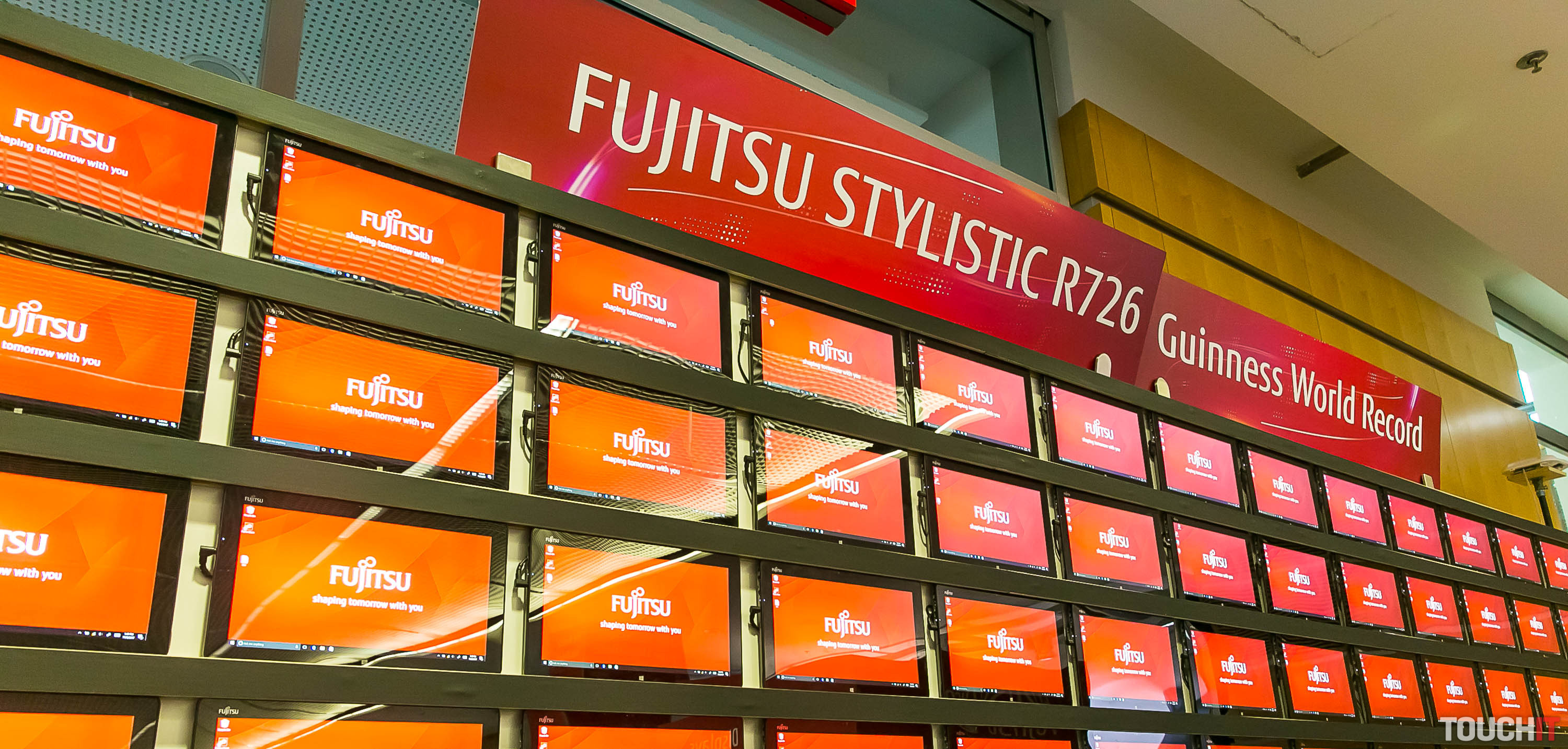 VIDEO TOUCHIT: Fujitsu Forum 2017 – Svetový rekord v počte súčasne pripojených tabletov