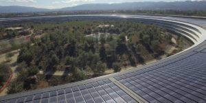 VIDEO: Pozrite si najnovšie 4K zábery z dronu na Apple Park