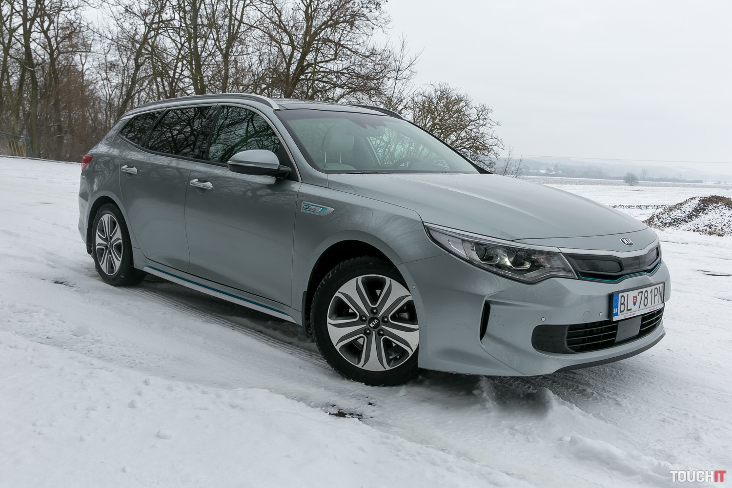 Testovali sme manažérsky Plug-in Hybrid: KIA Optima Sports Wagon PHEV (doplnené o video)