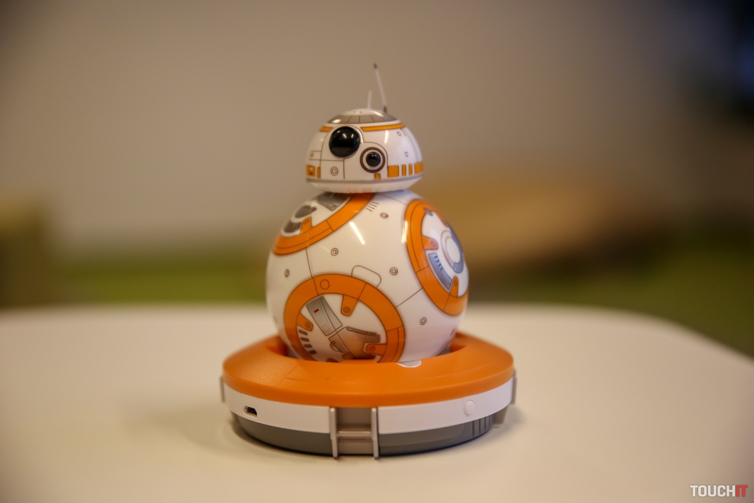 Vyhrajte Sphero BB-8 Star Wars | TOUCHIT