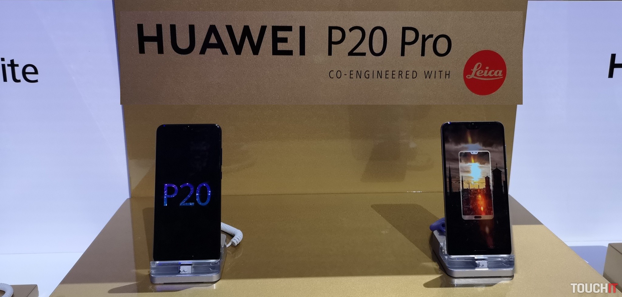 VIDEO TOUCHIT: Základné vlastnosti smartfónu Huawei P20 Pro