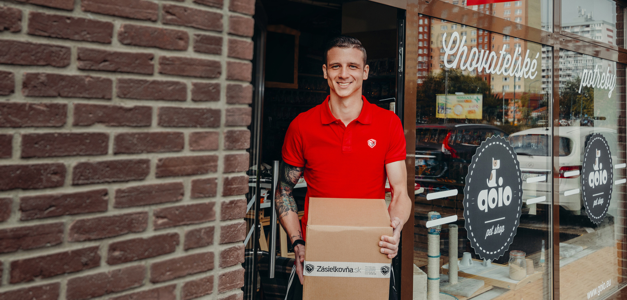 Ženy na internete nakupujú častejšie, ale muži minú viac