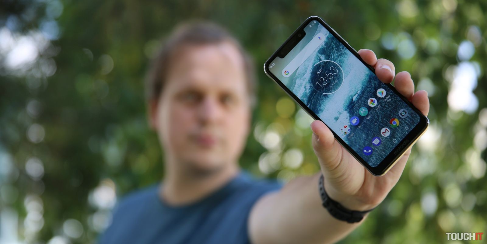 Recenzia motorola one: Výborný ľudový telefón