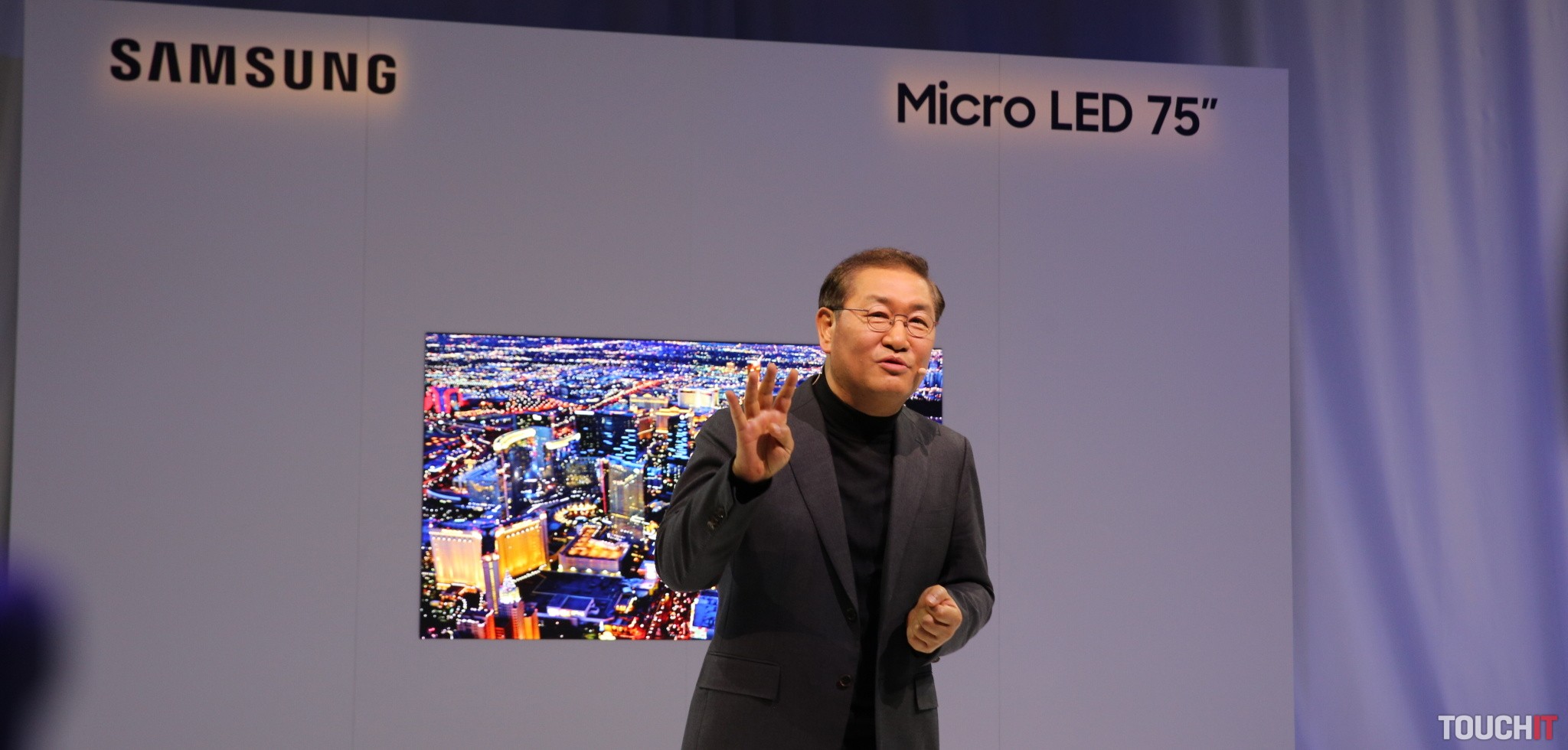 Samsung sa spája v prípade televízorov s Apple a ukazuje televízory, ktorým môžete upraviť rozmery a rozlíšenie (doplnené o video)