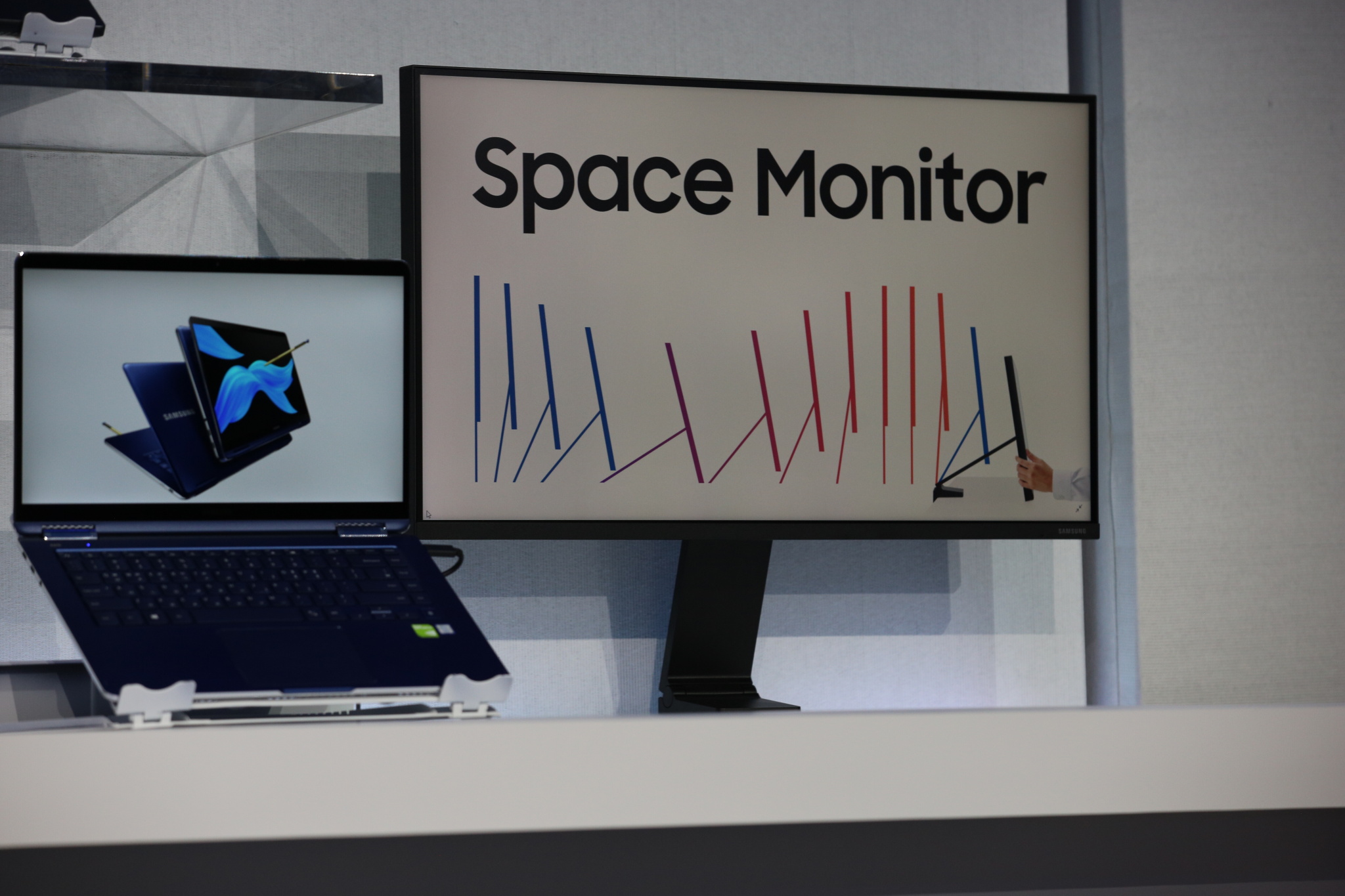 Space Monitor od Samsungu je riešením pre mnohých z nás