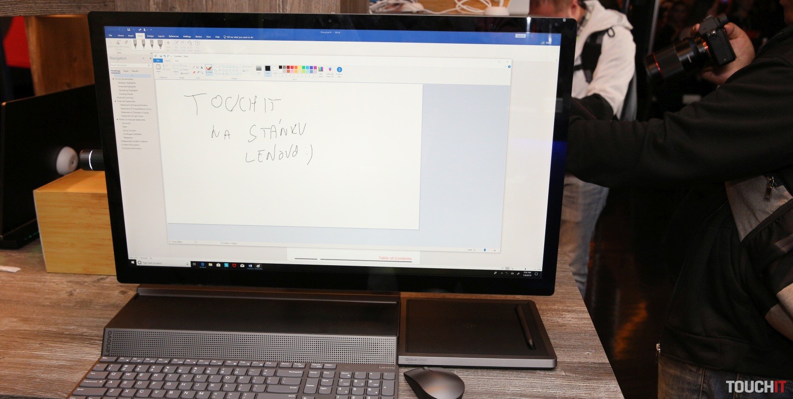 Lenovo Yoga A940 je All-in-One počítač pre profesionálov: Nechýba korunka ani polohovanie displeja (doplnené o video)