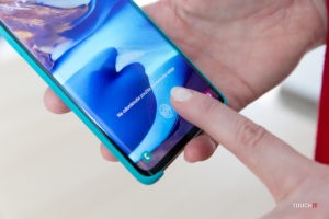 Vylepšený ultrazvukový snímač odtlačkov prstov v displeji je tu: Tieto vylepšenia prináša