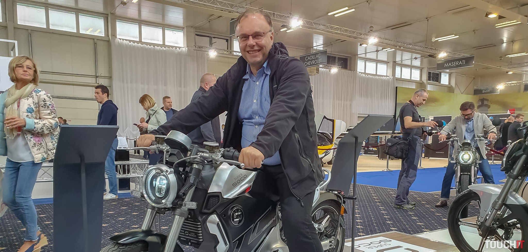 ANTIK prichádza na Slovensko s elektrickými motorkami. Poznáme ich ceny ako aj možnosti prenájmu (Doplnené o živé fotky)