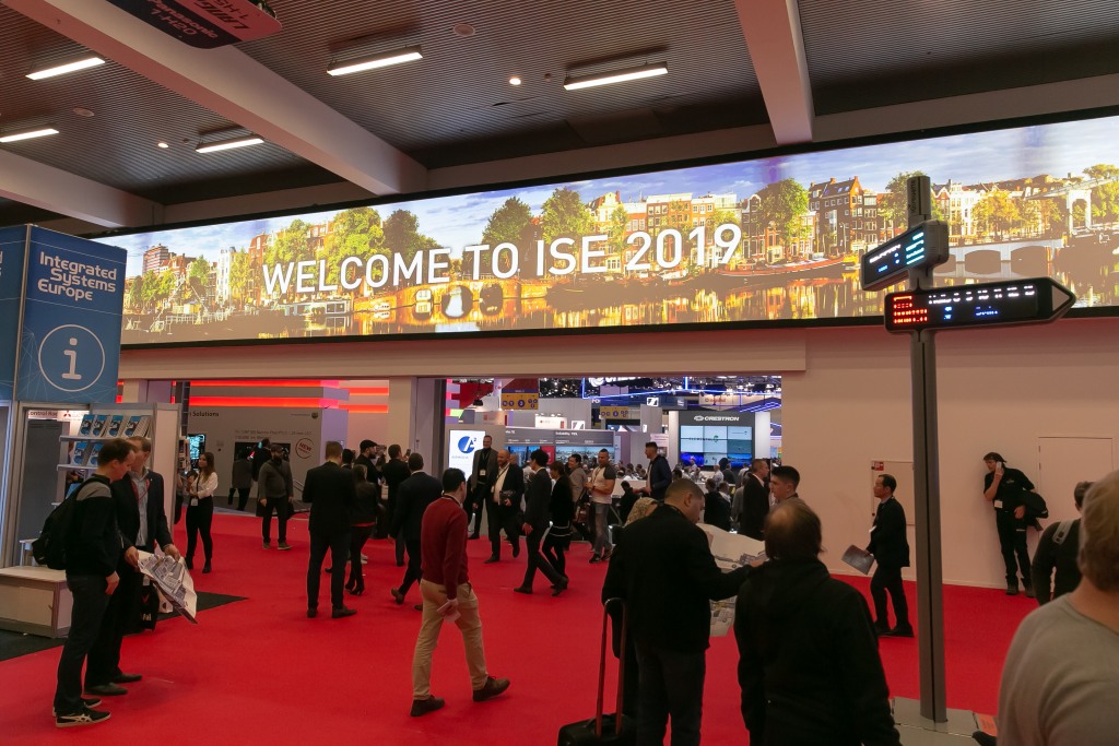 VIDEO TOUCHIT: Prichádzajú 4K projektory