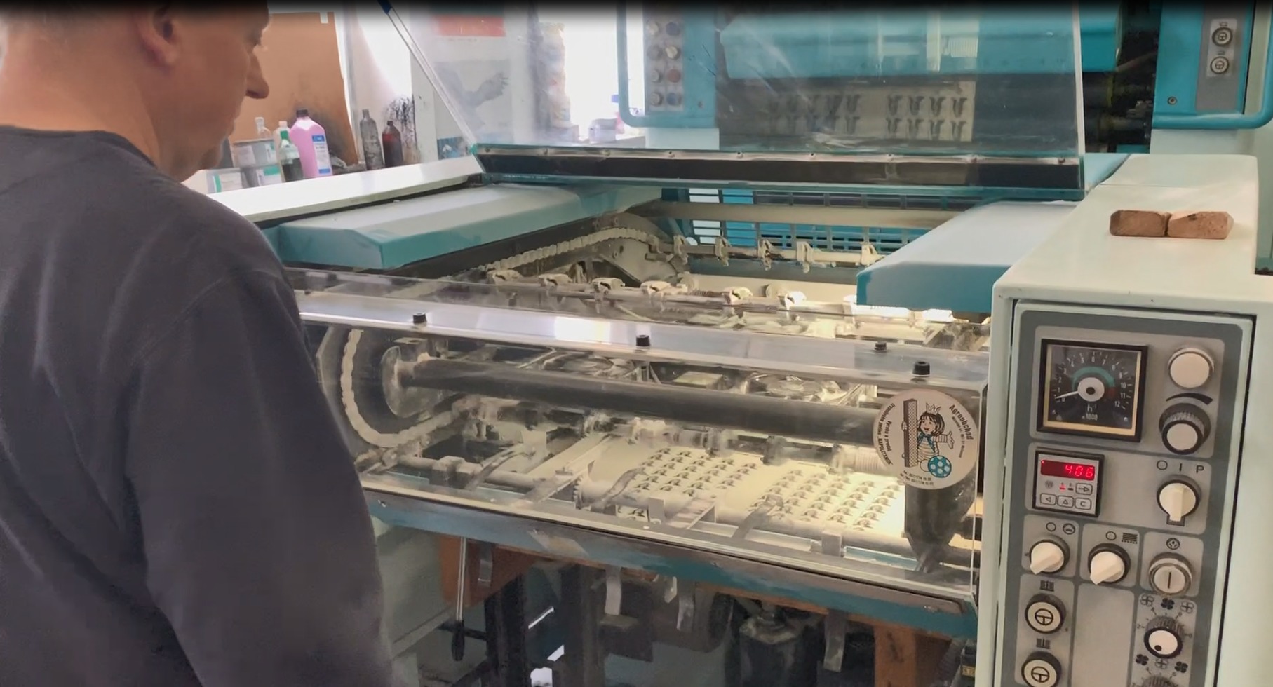 Poštová známka prvej slovenskej prezidentky v tlači