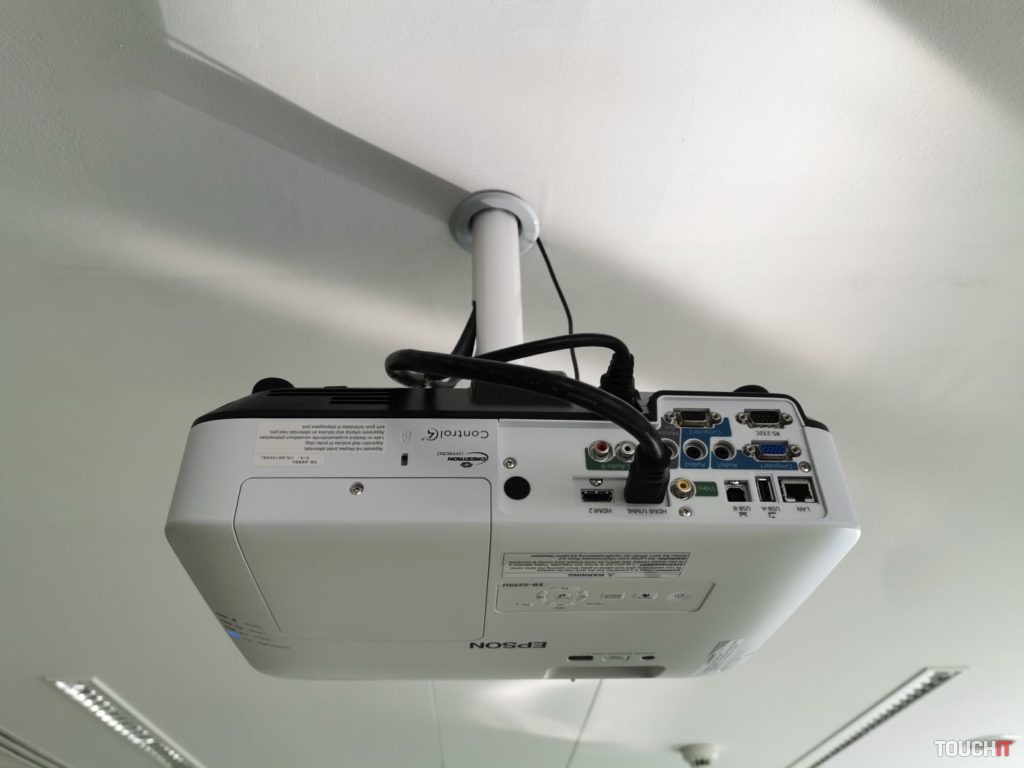Epson EB 2250U
