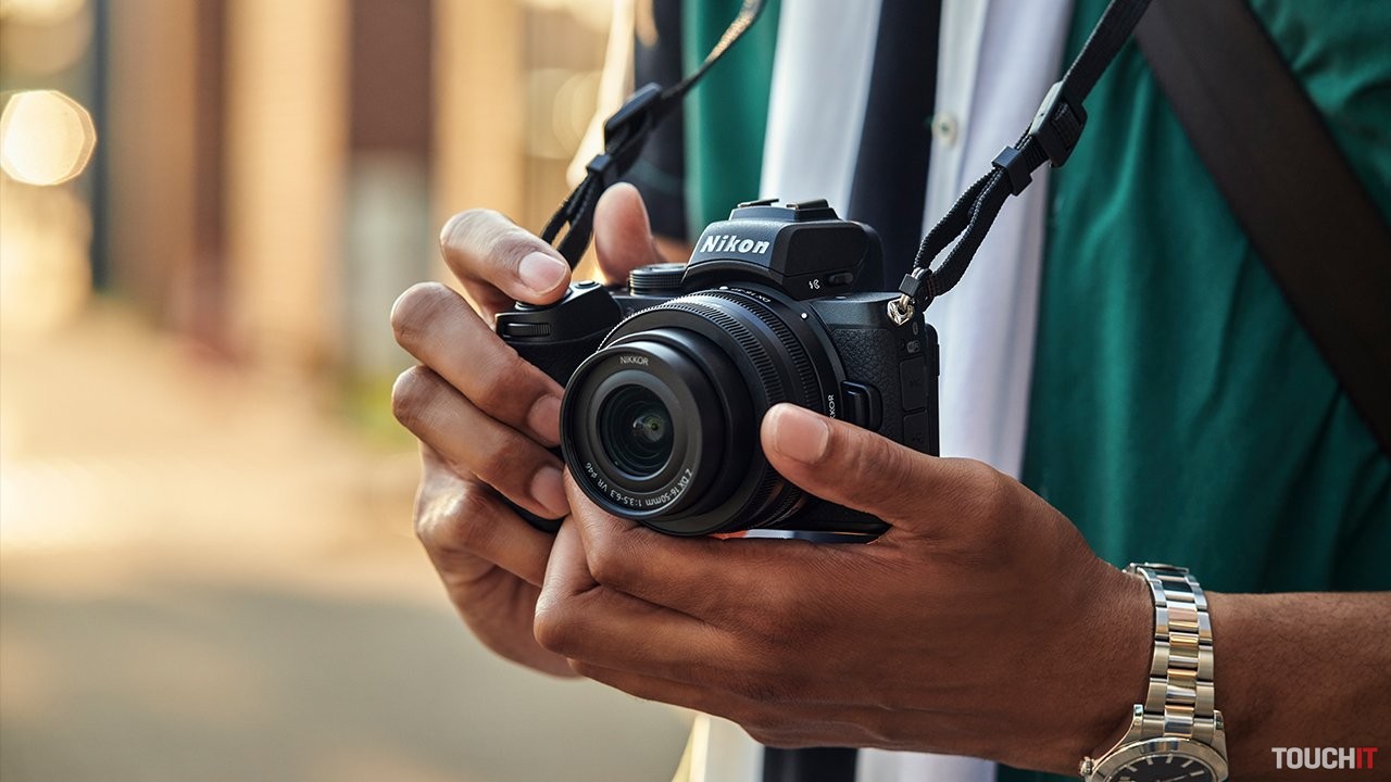 Nikon Z50: Stredná trieda pre pokročilých začiatočníkov a cestovateľov (poznáme ceny a dostupnosť)