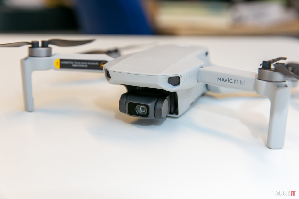 Kamera DJI Mavic Mini má rozlíšenie 2,7K, fotky majú rozlíšenie 12 MPx
