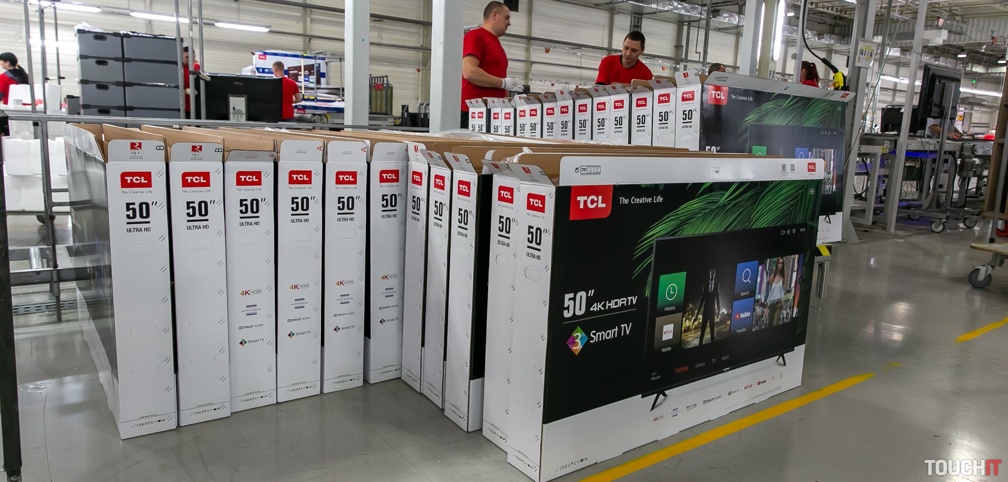 Exkluzívne: Ako sa vyrábajú moderné televízory (VIDEO TOUCHIT)