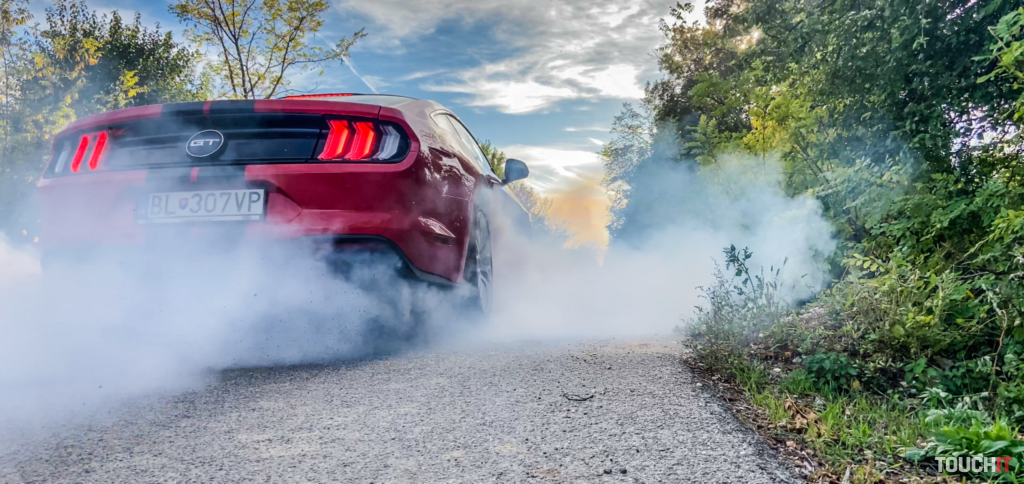 Ford Mustang GT 5.0 V8