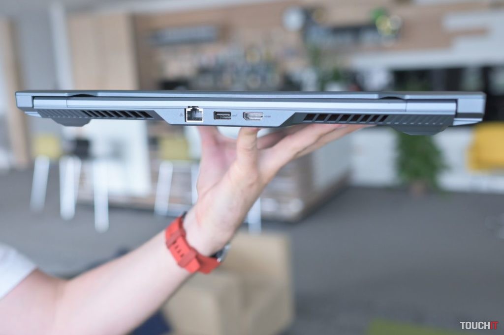 ROG Zephyrus Duo 15 GX550