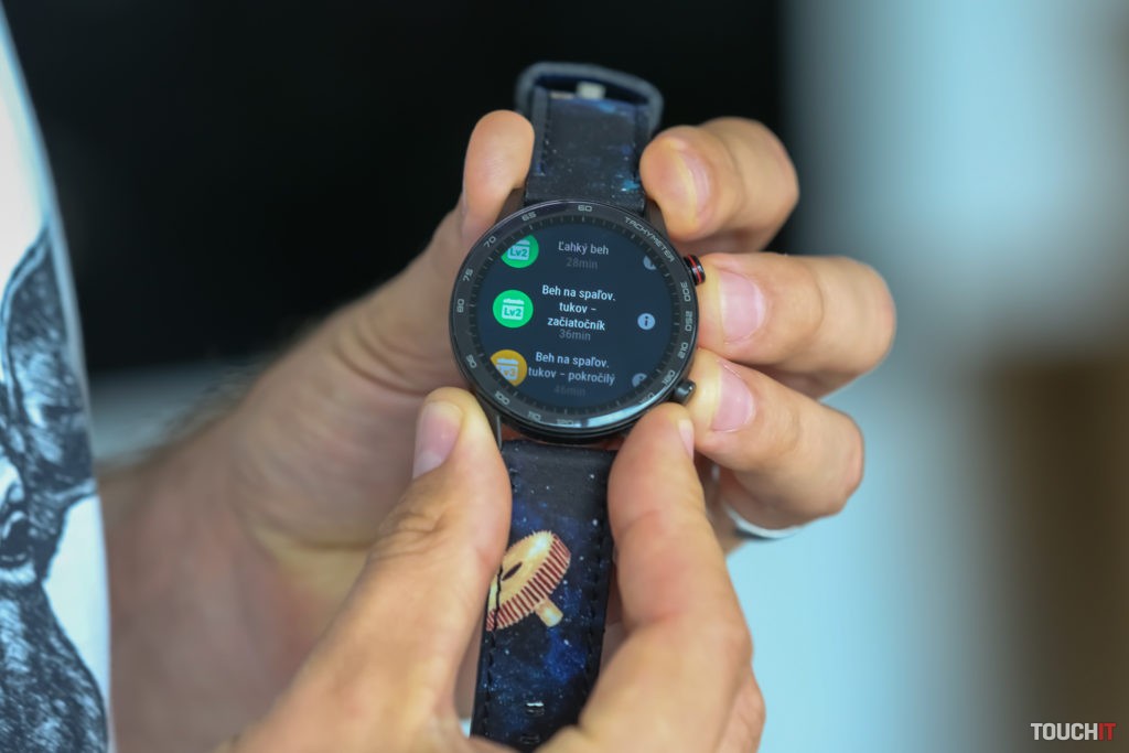 Bežecký asistent na Honor Magic Watch 2