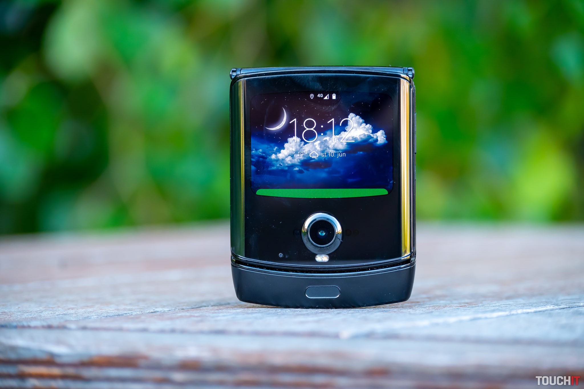 Mini Android 10 na Motorola Razr