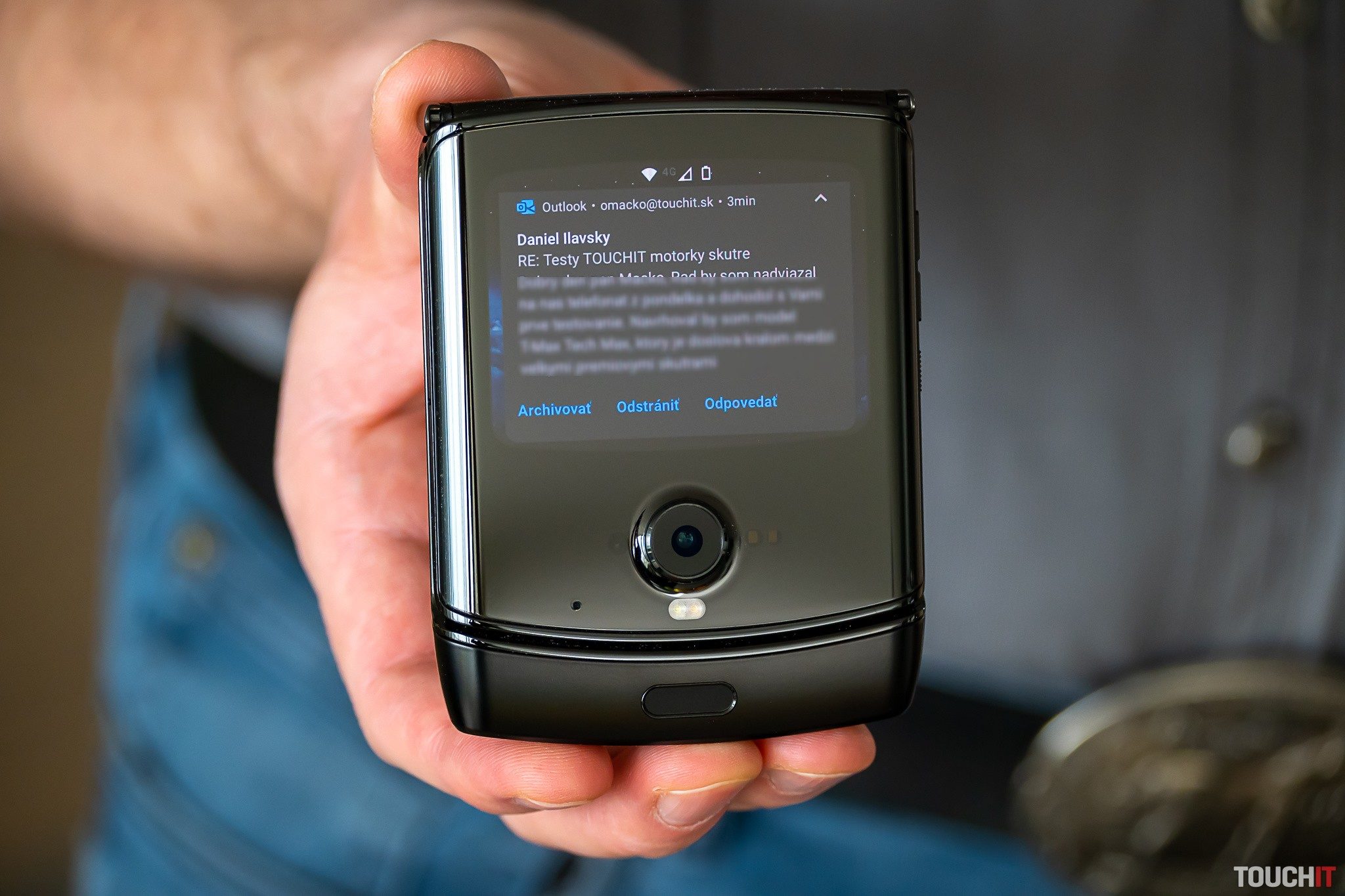 Outlook v mobile vám emaily porozpráva