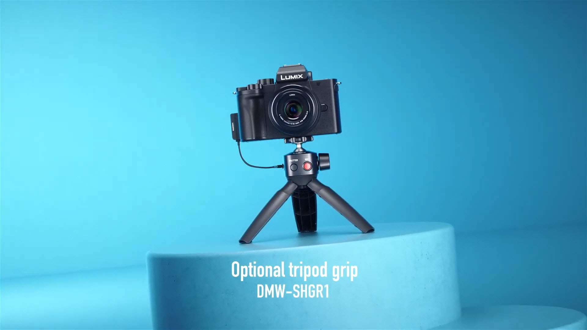 Grip k fotoaparátu umožňuje pohodlné nahrávanie selfie videí