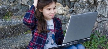 girl laptop