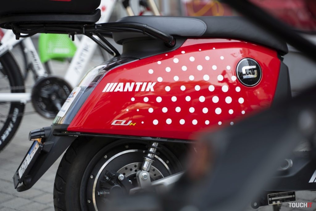 Antik zdieľanie bicyklov, skútrov a kolobežiek