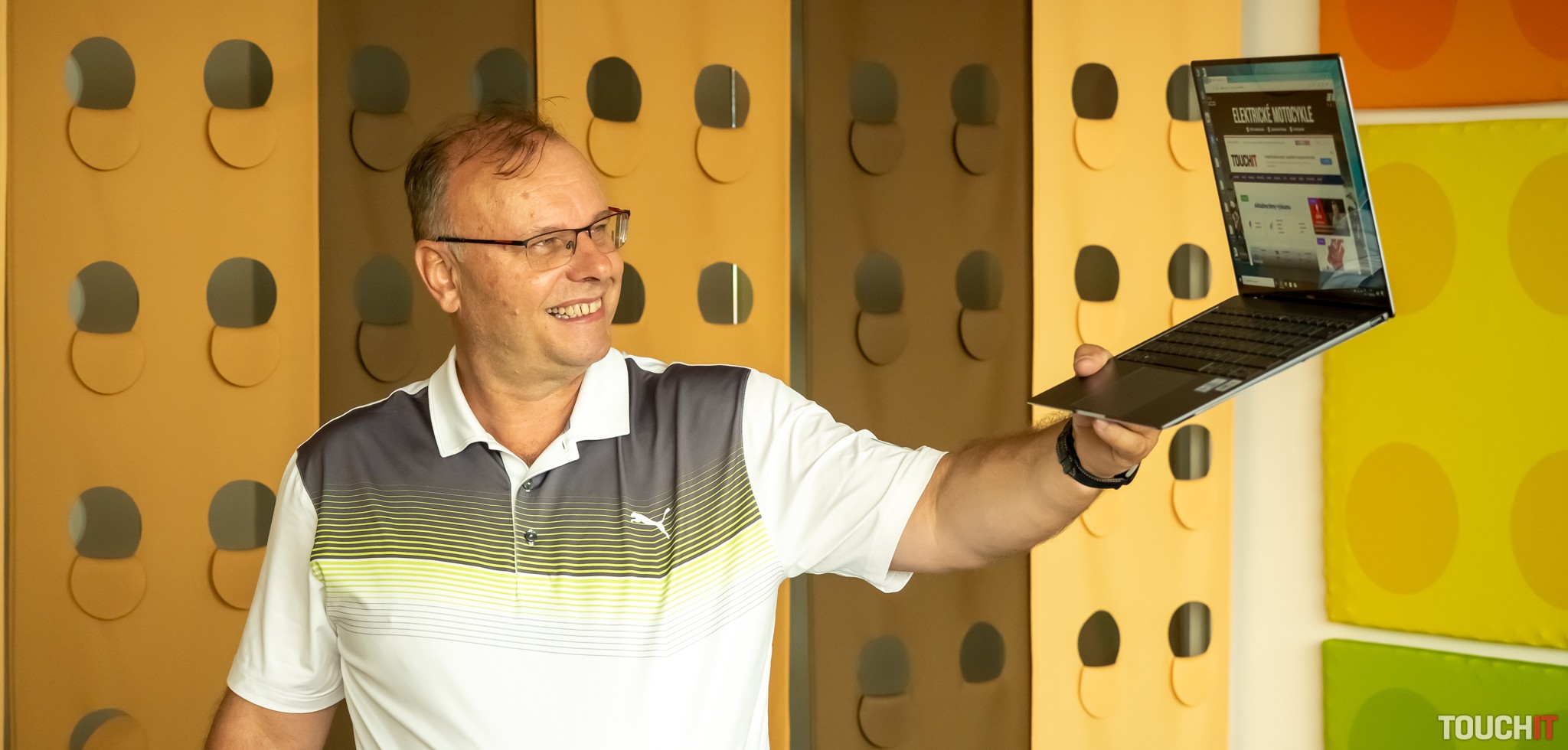 Na Slovensku sa začína predávať špičkový notebook Huawei MateBook X Pro. Aké sú jeho parametre?