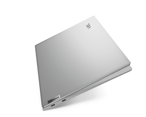 Ultratenký 13-palcový Yoga Slim 7i v odtieni Light Silver