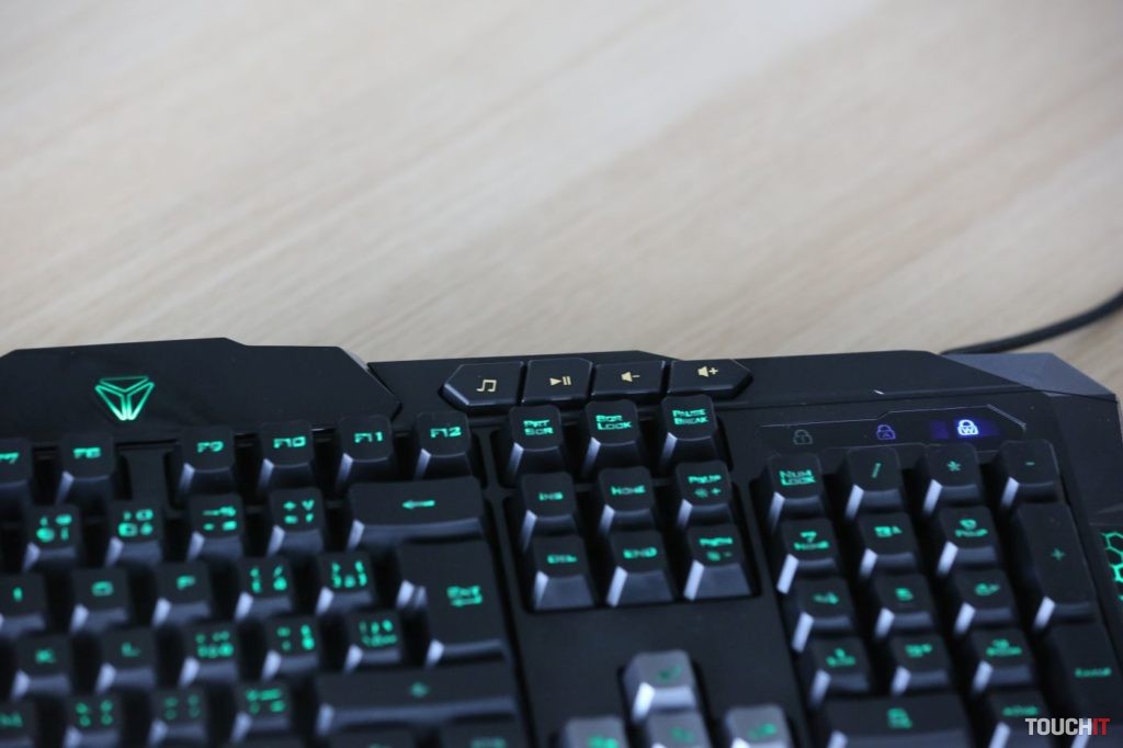 Yenkee YKB 3300 Hornet