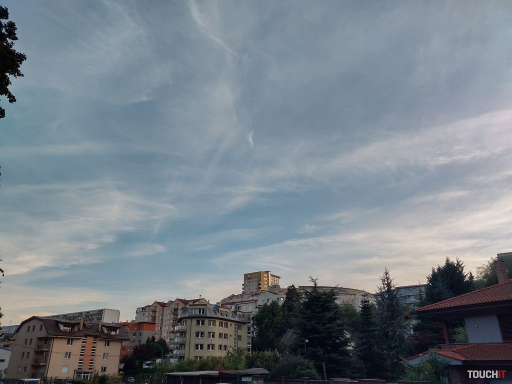 motorola razr 5G test photo