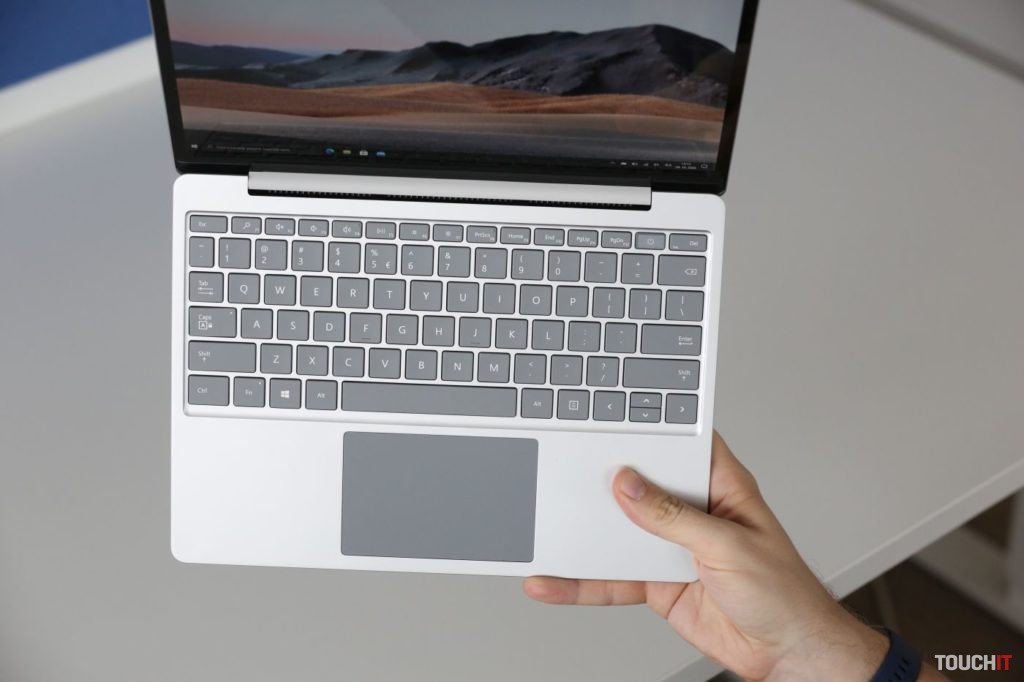 Microsoft Surface Laptop Go