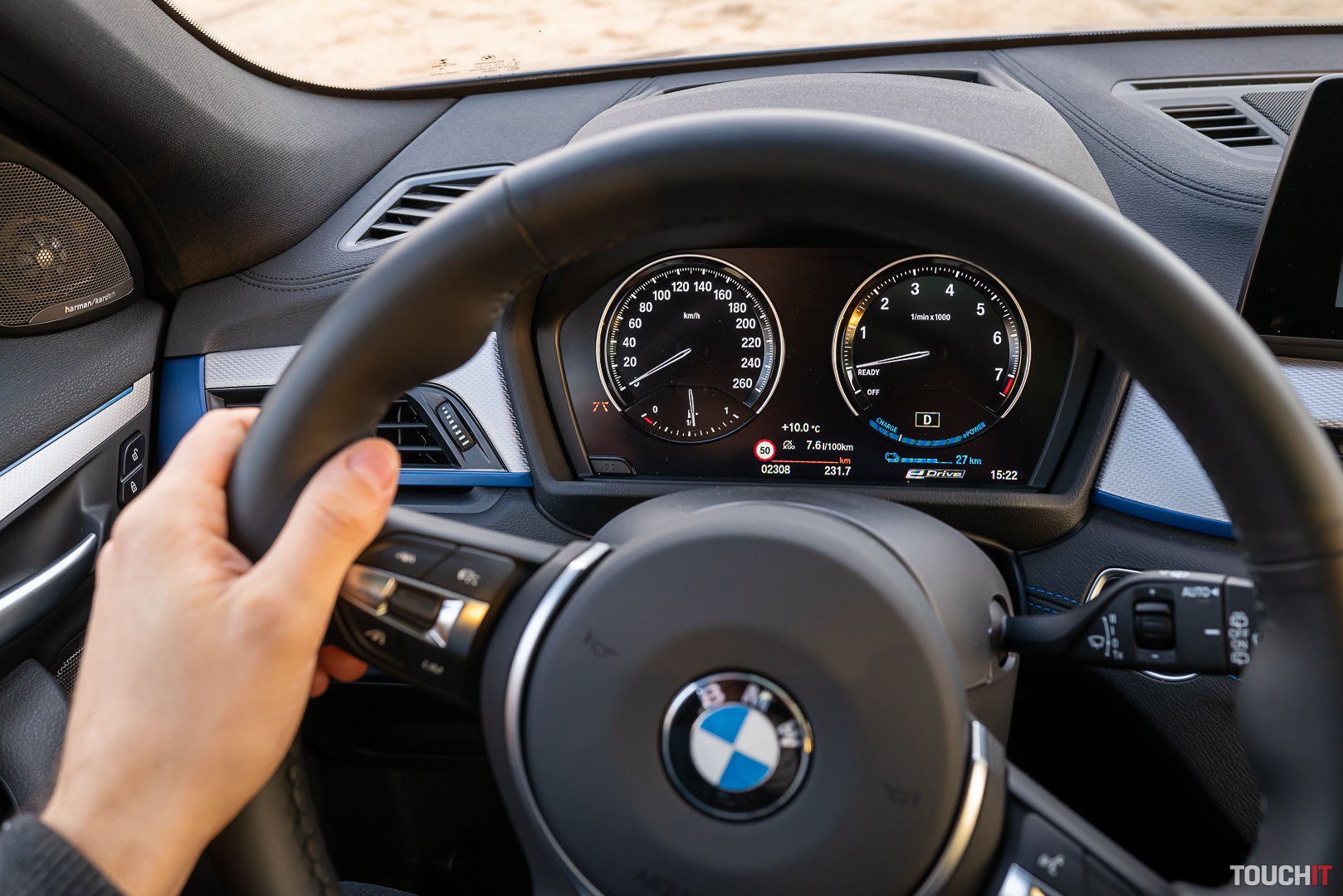 Nové BMW X2 xDrive25e: hybridné SAC (VIDEO TOUCHIT)
