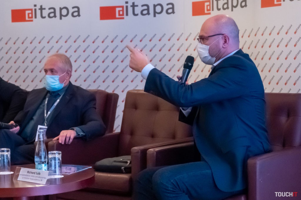 Minister hospodárstva Sulík v ostrej diskusii so šéfom ITASu Fitošom