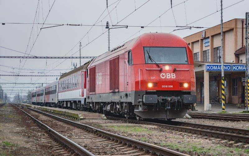 Národný dopravca vypravil jeden z prvých vlakov na linke Bratislava – Komárno