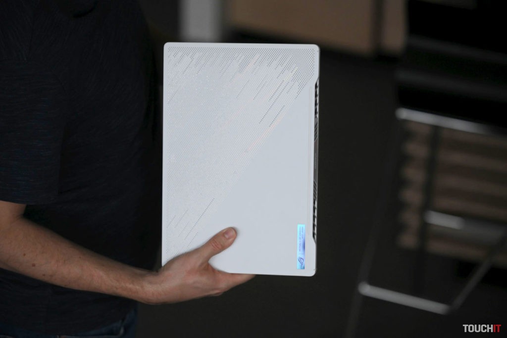 ROG Zephyrus G14 2021