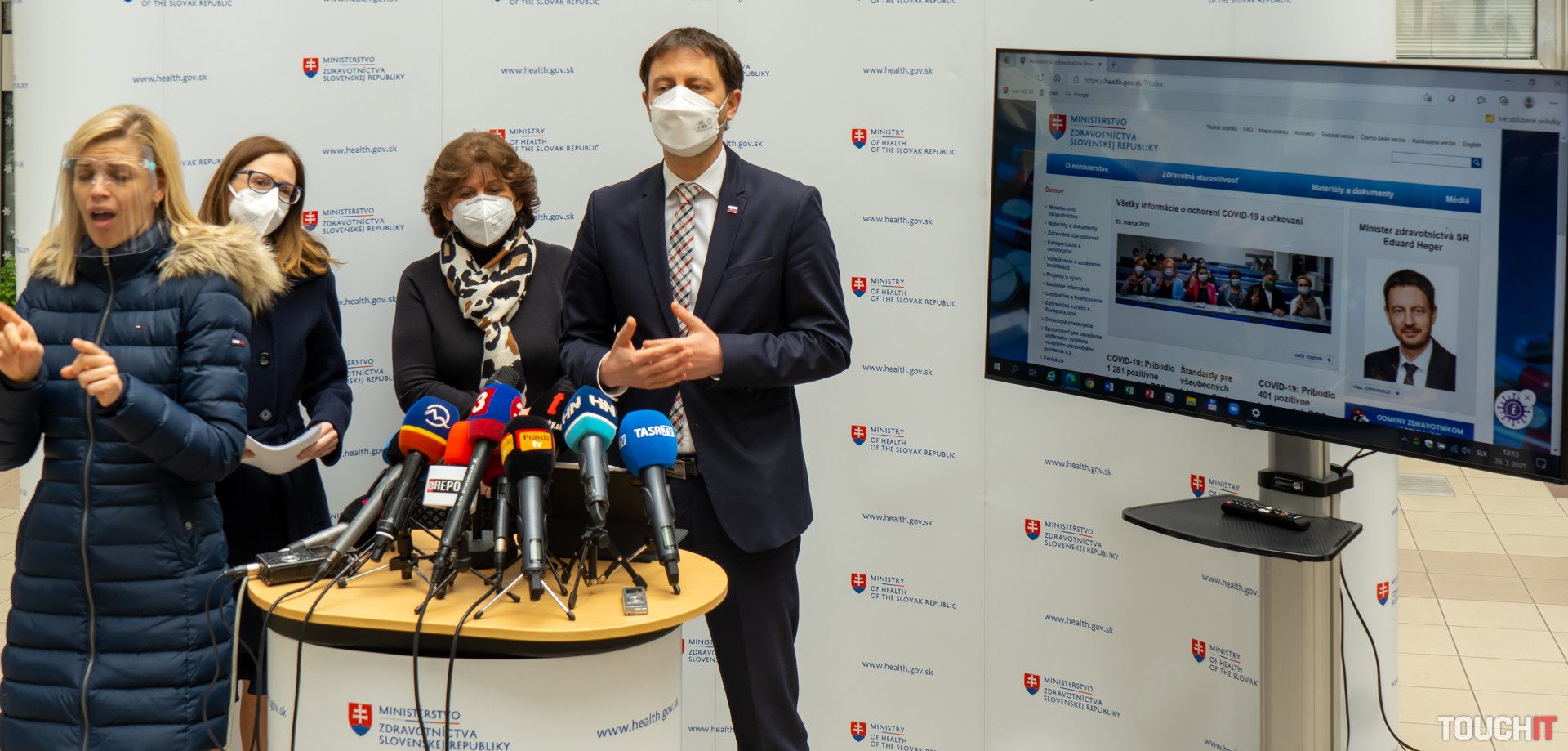 Do Čakárne je momentálne prihlásených niekoľko Igorov Matovičov. Čo na to kompetentní?