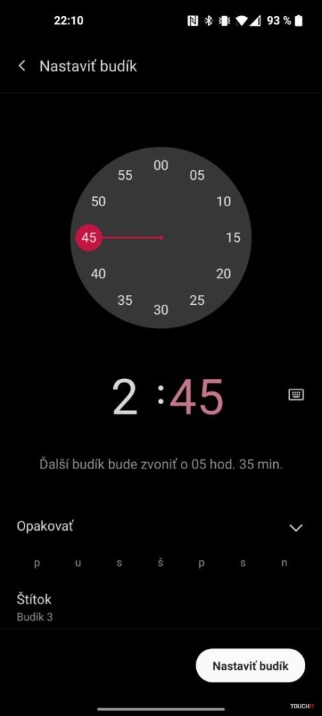 Zmena času zmiatla budík v smartfóne: Mali ste aj vy tento problém?