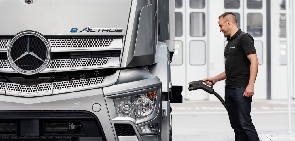 MercedesBenz Trucks uzatvára strategické partnerstvo pre