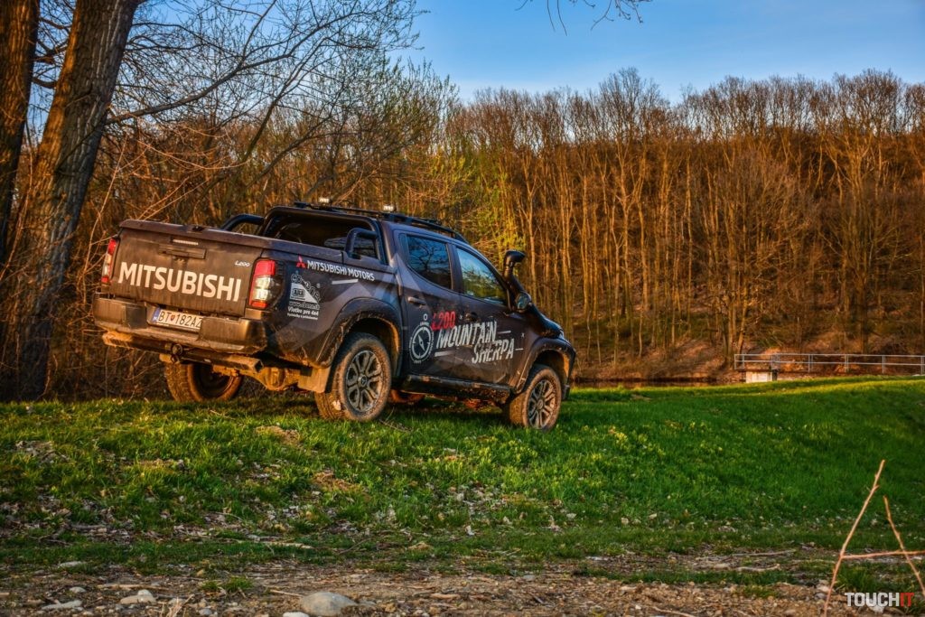 Mitusbishi L200 Mountain Sherpa