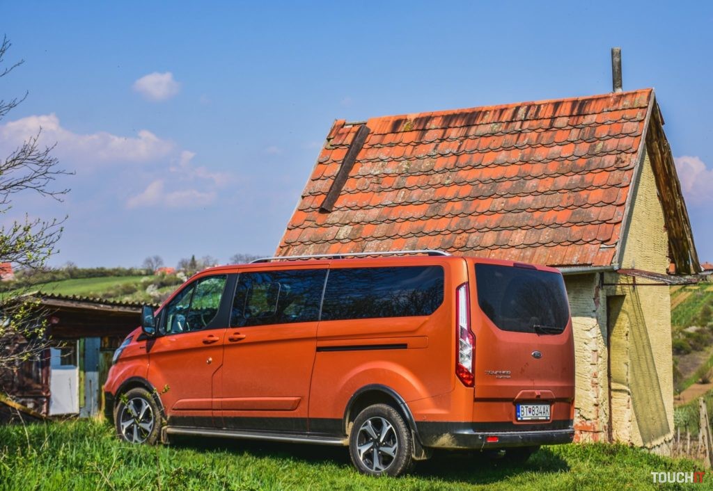 Tourneo Custom Active