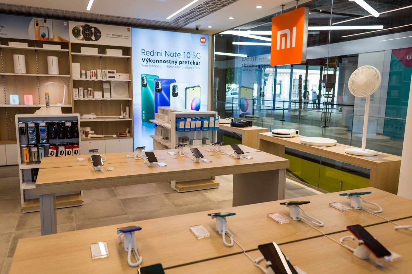 Značka Xiaomi je pod tlakom. Podľa Litvy sleduje, čo píšete