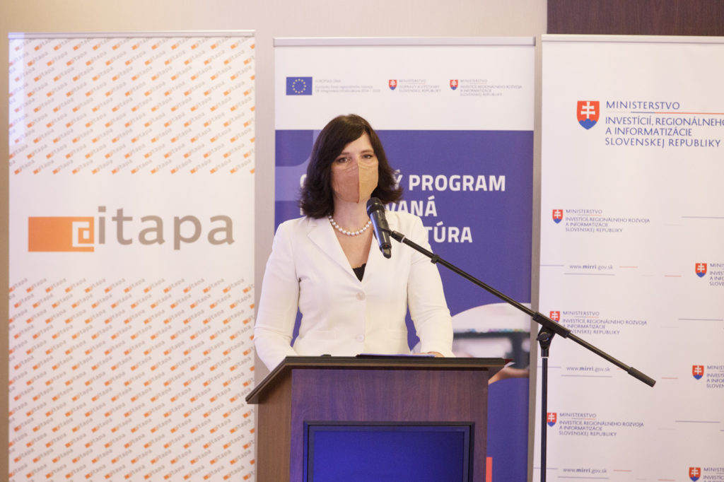 Ministerka pre informatizáciu Slovenska Veronika Remišová pri prezentácii úspechov MIRRI